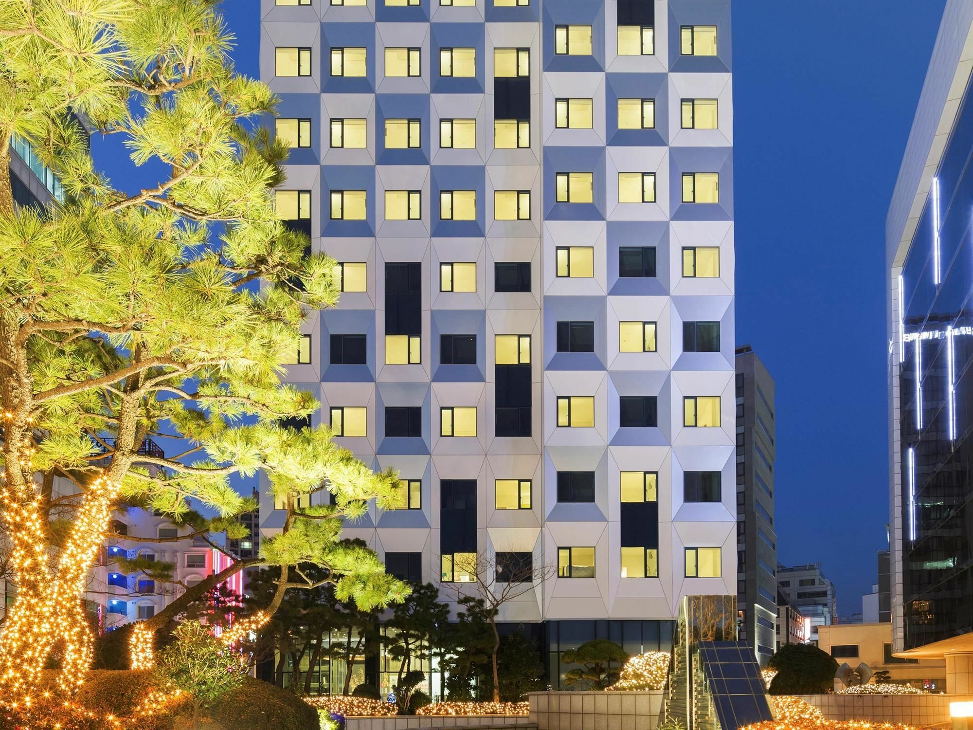 Ambassador Busan Haeundae Exterior foto